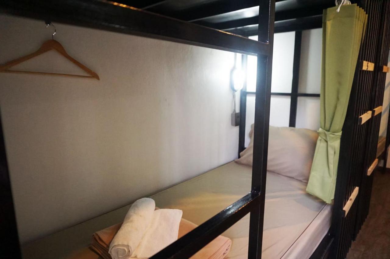 Feel Good Bangkok Hostel Экстерьер фото