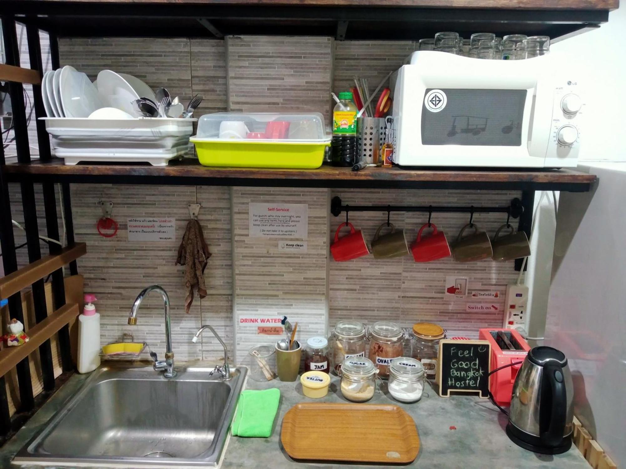 Feel Good Bangkok Hostel Экстерьер фото