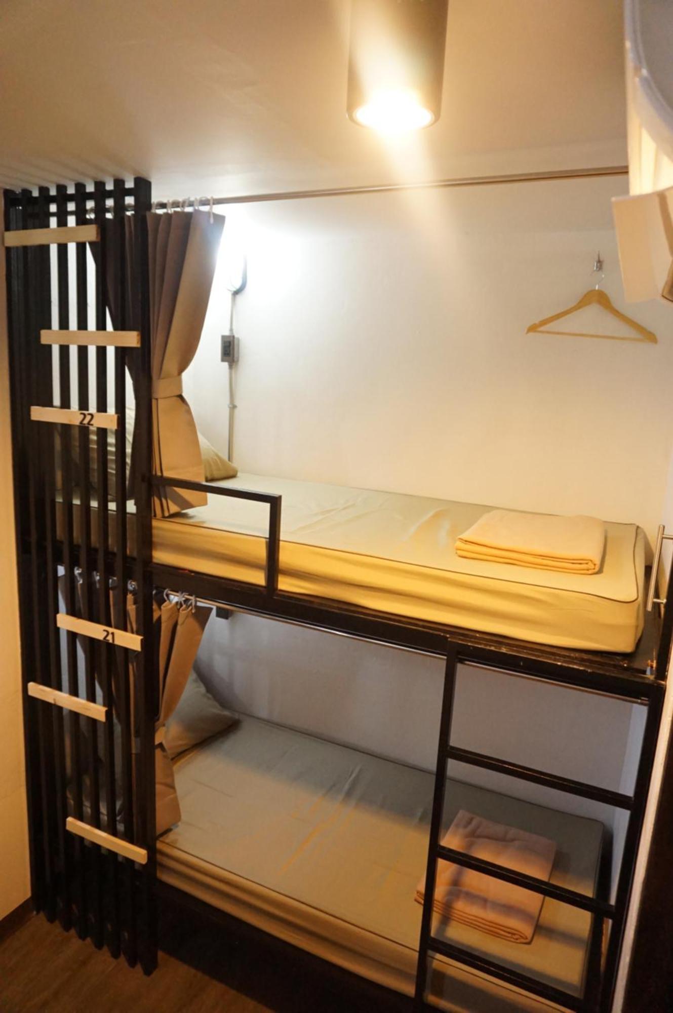 Feel Good Bangkok Hostel Экстерьер фото