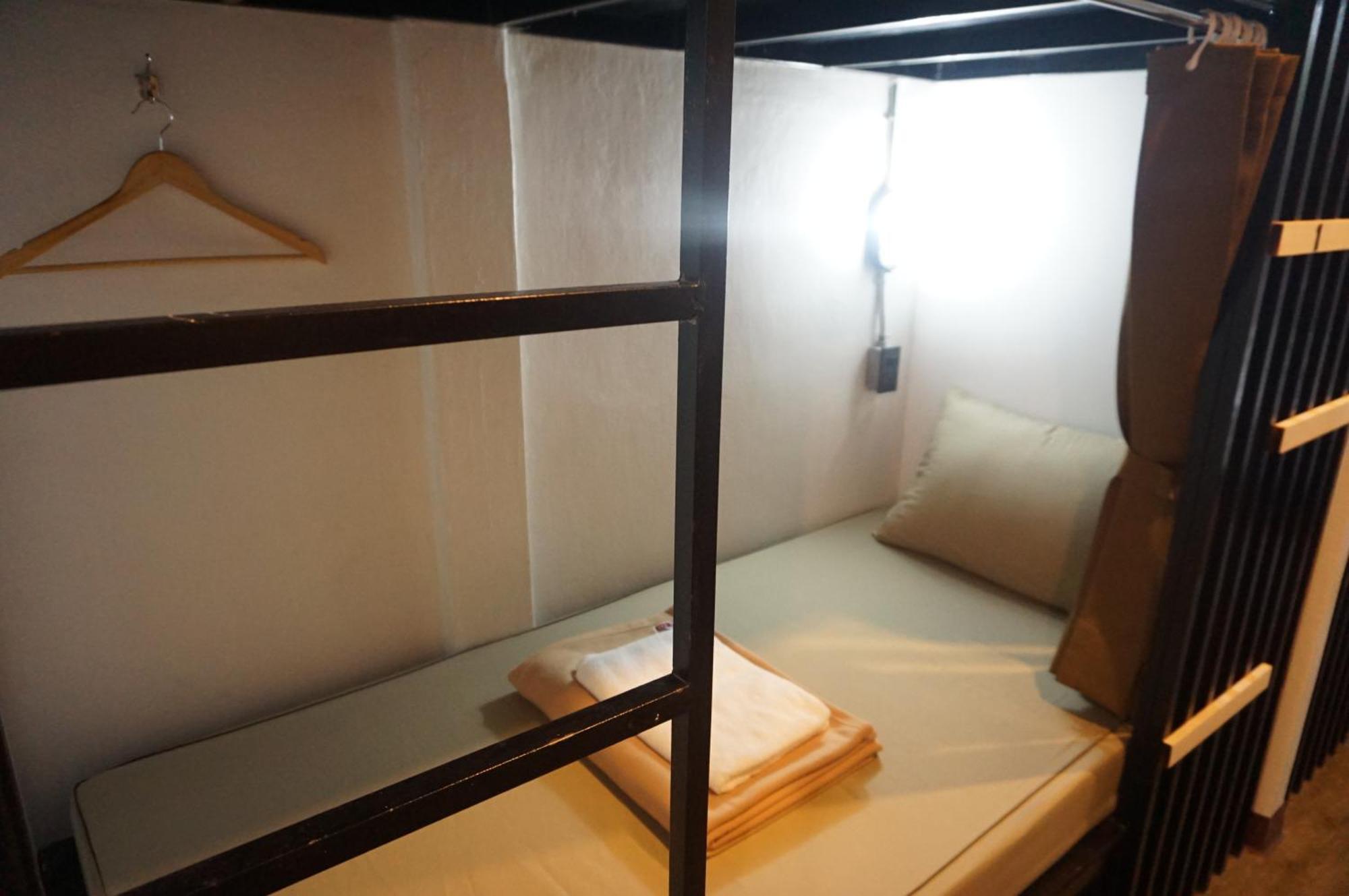 Feel Good Bangkok Hostel Экстерьер фото