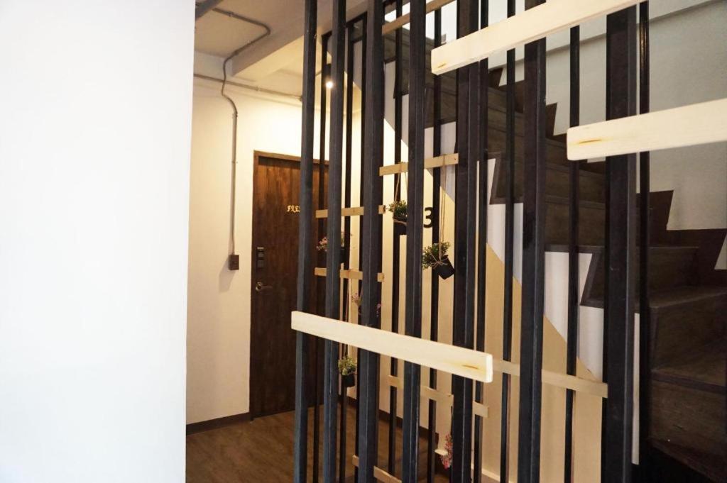 Feel Good Bangkok Hostel Экстерьер фото