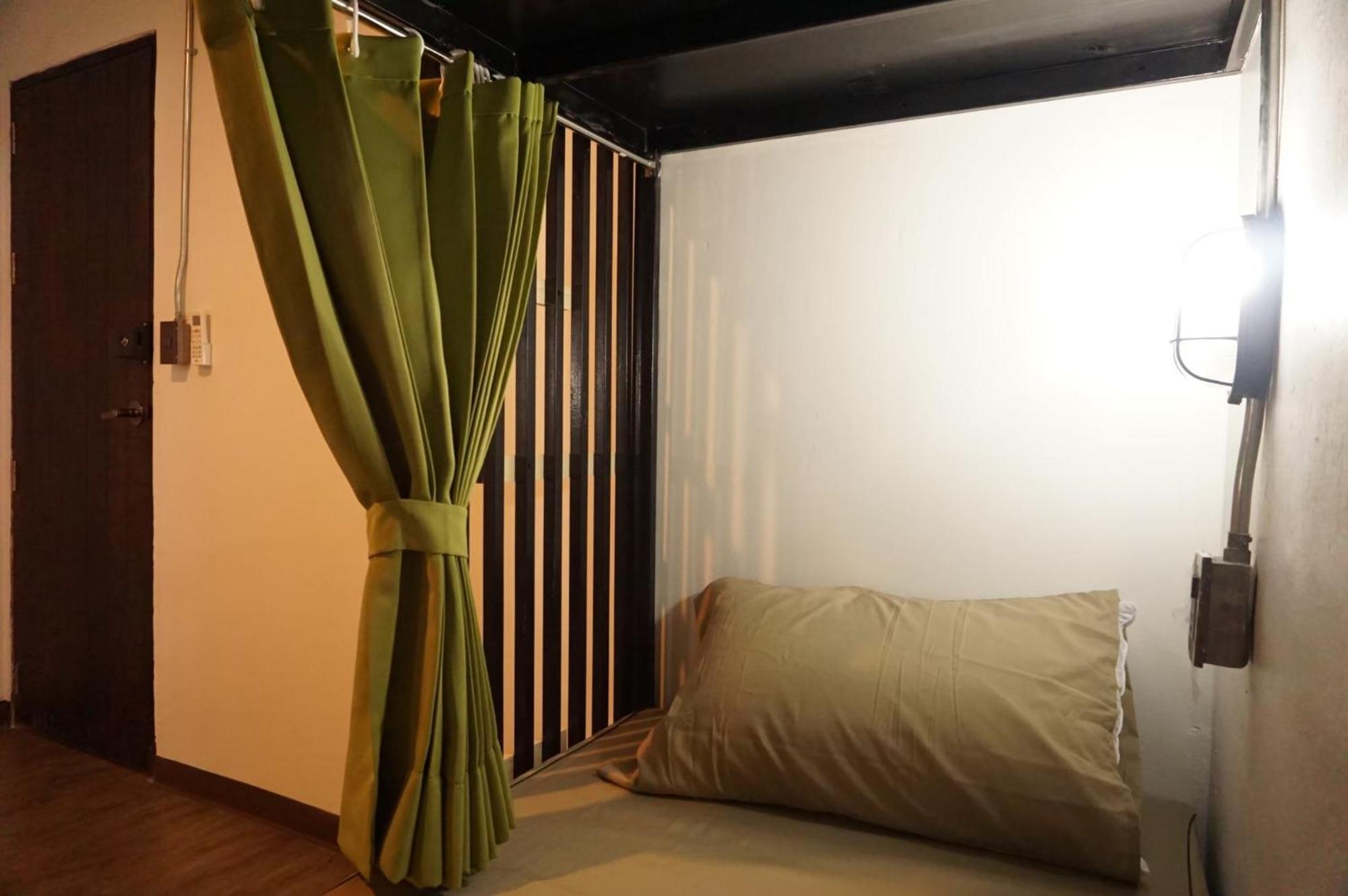 Feel Good Bangkok Hostel Экстерьер фото