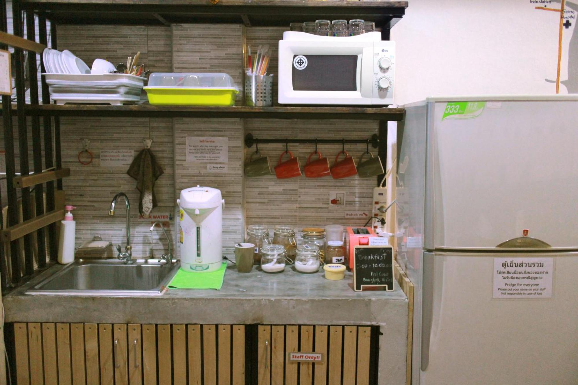 Feel Good Bangkok Hostel Экстерьер фото